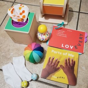 LOVEVERY Montessori Play Kit
